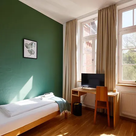 Отель Ahead Burghotel Lenzen