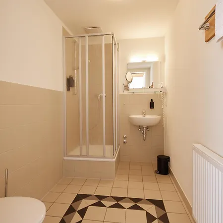 Ahead Burghotel Отель Lenzen